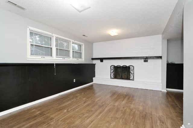 1300 Frontier Lane, Manhattan, KS 66503