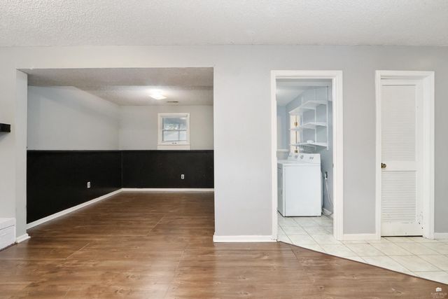 1300 Frontier Lane, Manhattan, KS 66503