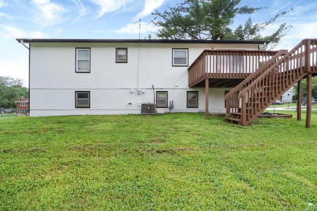 1300 Frontier Lane, Manhattan, KS 66503