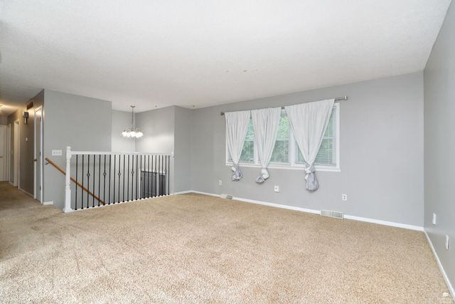 1300 Frontier Lane, Manhattan, KS 66503