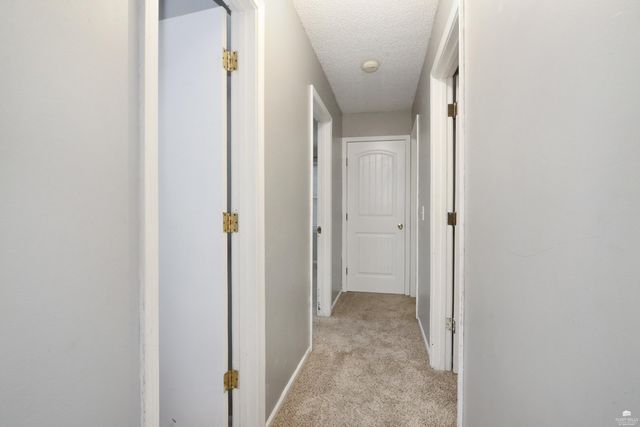 1300 Frontier Lane, Manhattan, KS 66503