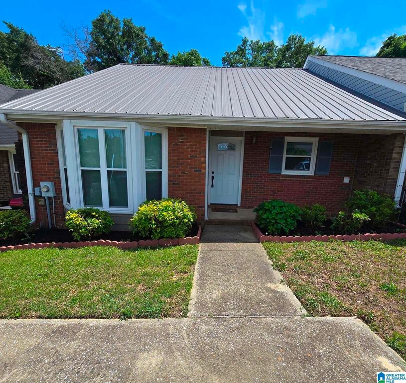 1121 KING ARTHUR COURT, Alabaster, AL 35007