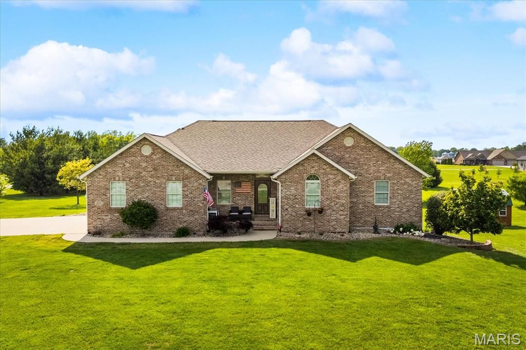 3527 Boomerang Drive, Marine, IL 62061