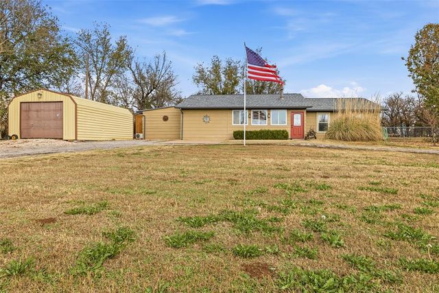 3412 S Division Street, Guthrie, OK 73044