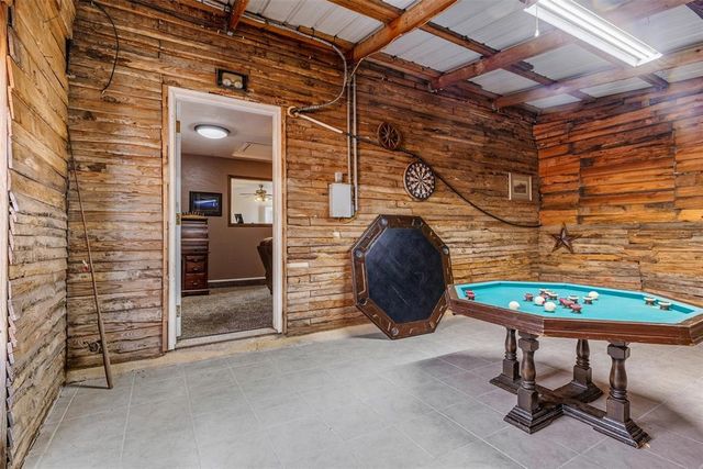 3412 S Division Street, Guthrie, OK 73044