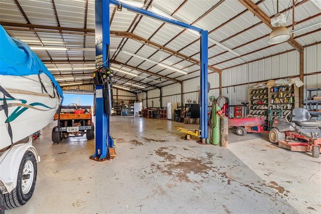 3412 S Division Street, Guthrie, OK 73044