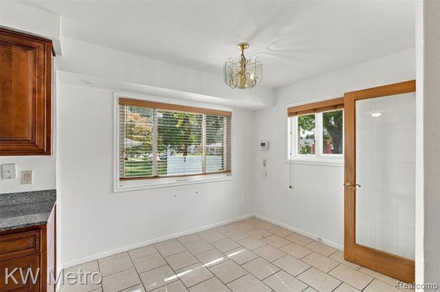 26391 Margareta, Redford, MI 48240