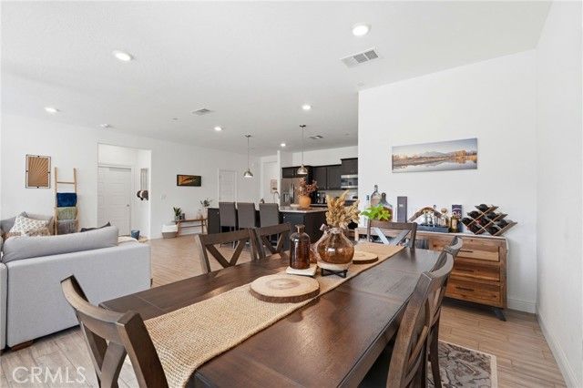 2587 W Heather, Hanford, CA 93230