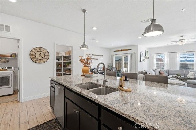 2587 W Heather, Hanford, CA 93230