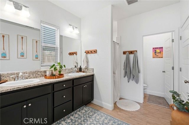 2587 W Heather, Hanford, CA 93230