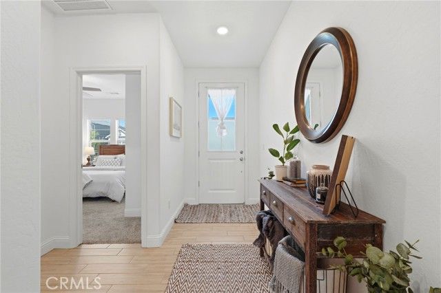 2587 W Heather, Hanford, CA 93230