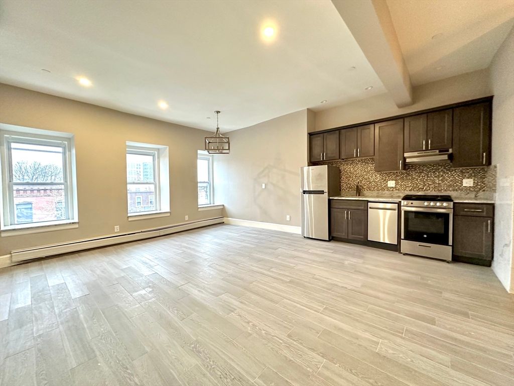 1150 Cambridge St 3, Cambridge, MA 02139