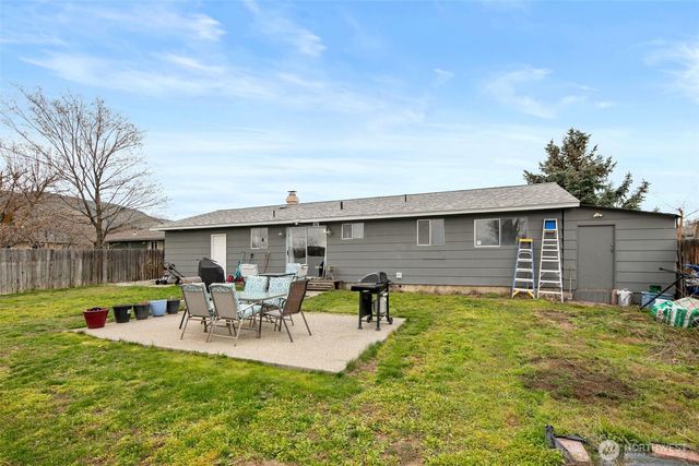 1229 Malaga Avenue, Wenatchee, WA 98801