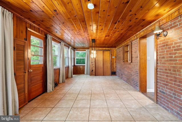 7222 WAYNE DR, Annandale, VA 22003