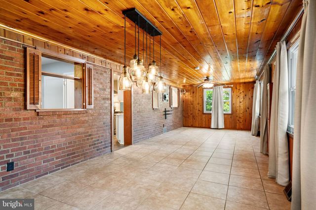 7222 WAYNE DR, Annandale, VA 22003