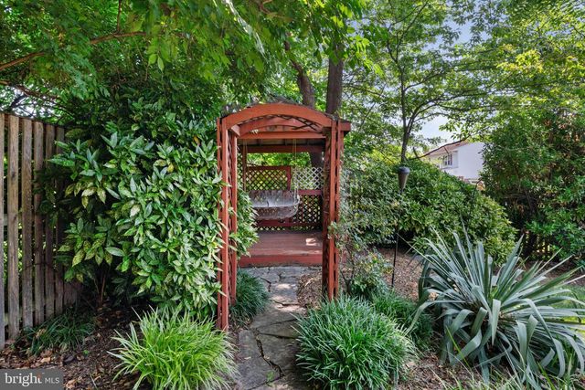 7222 WAYNE DR, Annandale, VA 22003