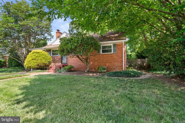 7222 WAYNE DR, Annandale, VA 22003