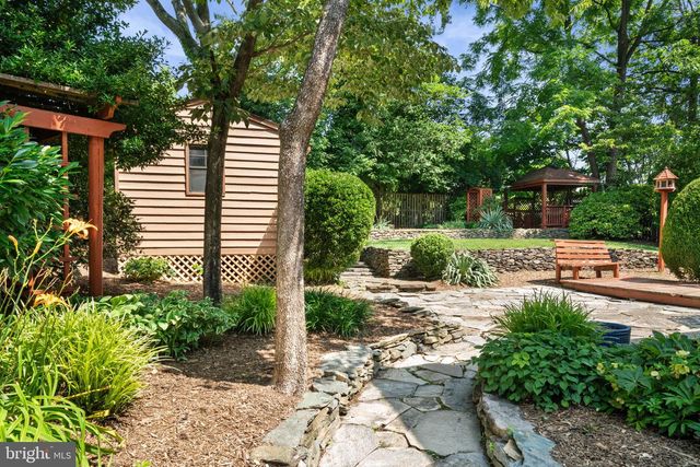 7222 WAYNE DR, Annandale, VA 22003