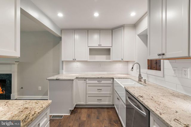 7222 WAYNE DR, Annandale, VA 22003