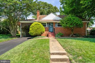 7222 WAYNE DR, Annandale, VA 22003