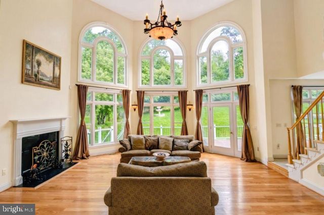 40911 ALYSHEBA DR, Leesburg, VA 20176
