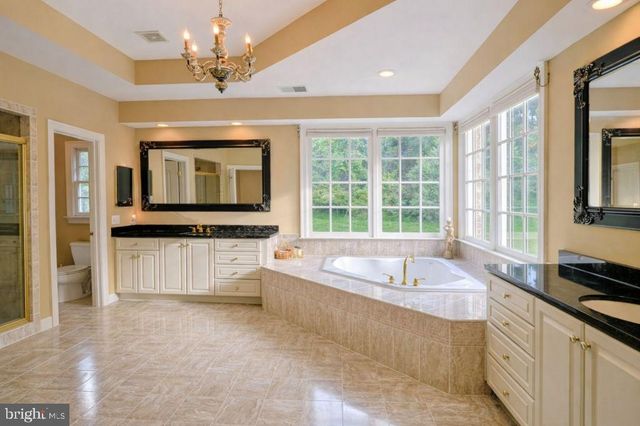 40911 ALYSHEBA DR, Leesburg, VA 20176