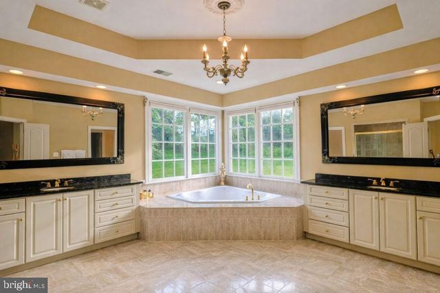 40911 ALYSHEBA DR, Leesburg, VA 20176