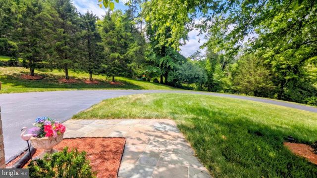 40911 ALYSHEBA DR, Leesburg, VA 20176