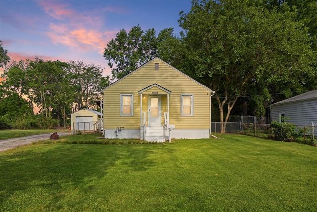 13318 Parker Avenue, Grandview, MO 64030