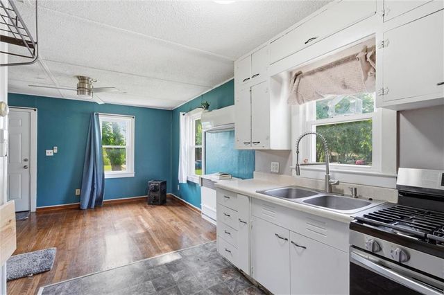 13318 Parker Avenue, Grandview, MO 64030