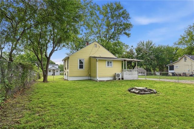 13318 Parker Avenue, Grandview, MO 64030
