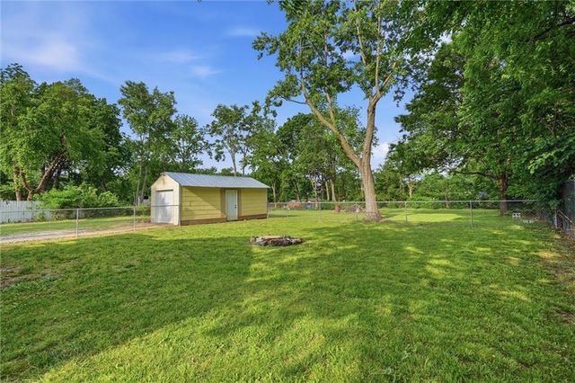 13318 Parker Avenue, Grandview, MO 64030