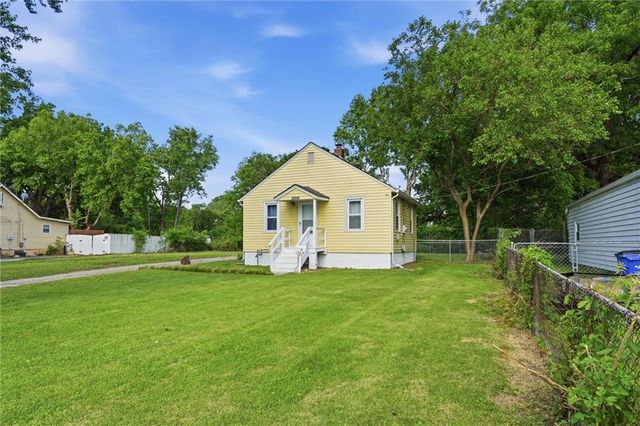 13318 Parker Avenue, Grandview, MO 64030