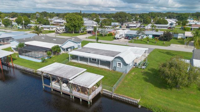 2116 SE 31st Street, Okeechobee, FL 34974