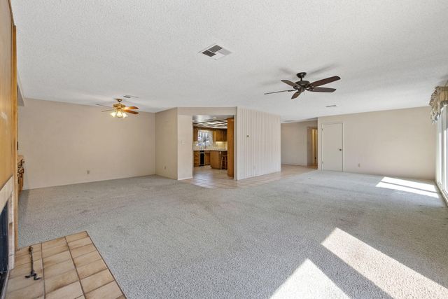 2303 W Cambridge Avenue, Visalia, CA 93277