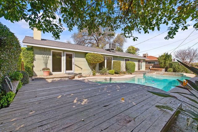 2303 W Cambridge Avenue, Visalia, CA 93277