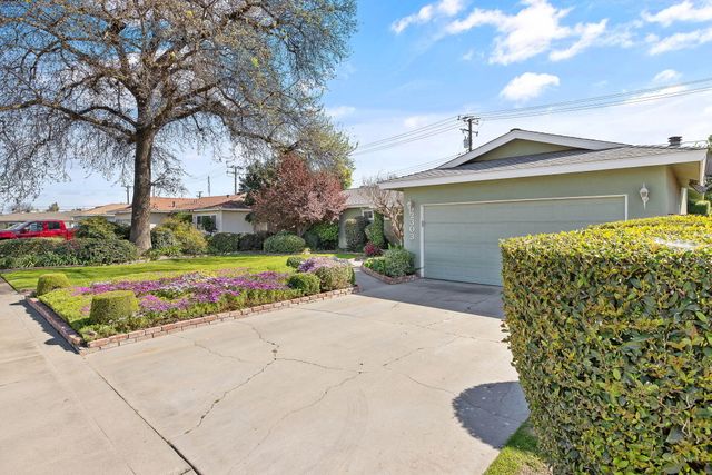 2303 W Cambridge Avenue, Visalia, CA 93277