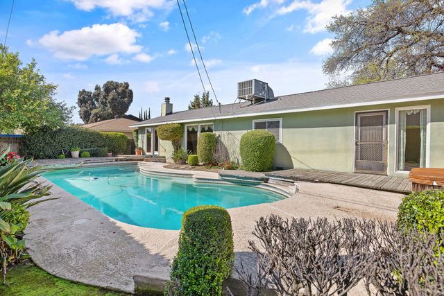 2303 W Cambridge Avenue, Visalia, CA 93277