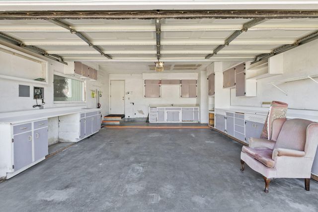 2303 W Cambridge Avenue, Visalia, CA 93277