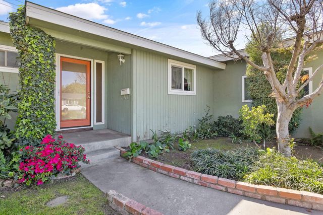 2303 W Cambridge Avenue, Visalia, CA 93277