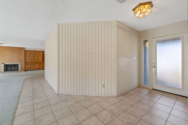 2303 W Cambridge Avenue, Visalia, CA 93277