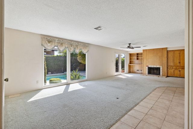 2303 W Cambridge Avenue, Visalia, CA 93277