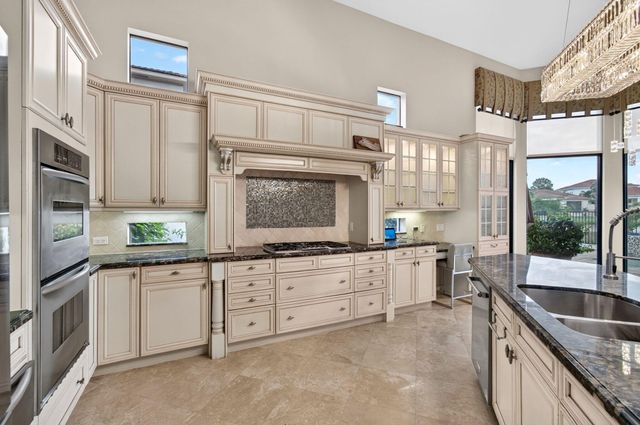 17835 LAKE AZURE Way, Boca Raton, FL 33496