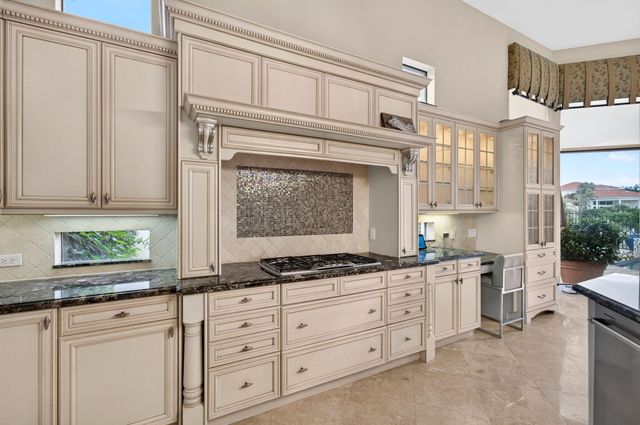 17835 LAKE AZURE Way, Boca Raton, FL 33496