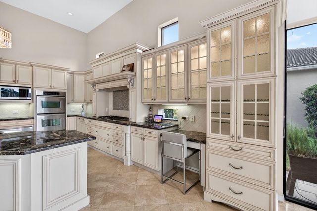 17835 LAKE AZURE Way, Boca Raton, FL 33496
