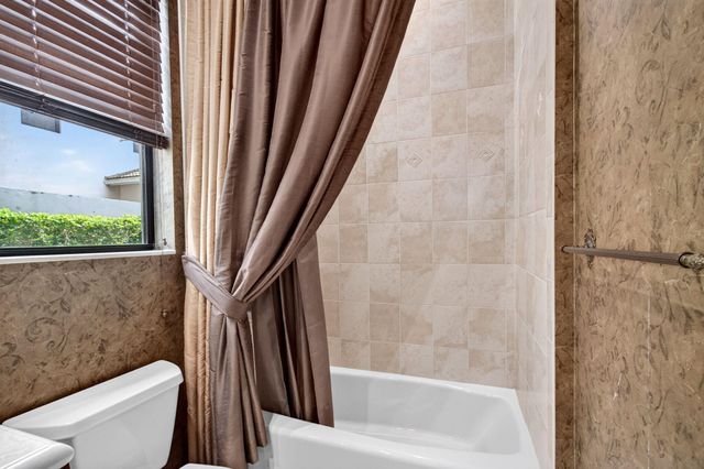 17835 LAKE AZURE Way, Boca Raton, FL 33496