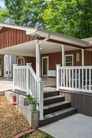 1364 Country Club Rd, Sparta, TN 38583
