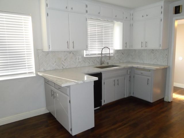 5530 N Bond Street, Fresno, CA 93710