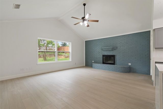 2024 Oakmeadow Street, Bedford, TX 76021