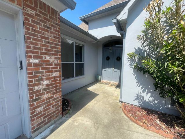 6460 Patio Ct, Gonzales, LA 70737